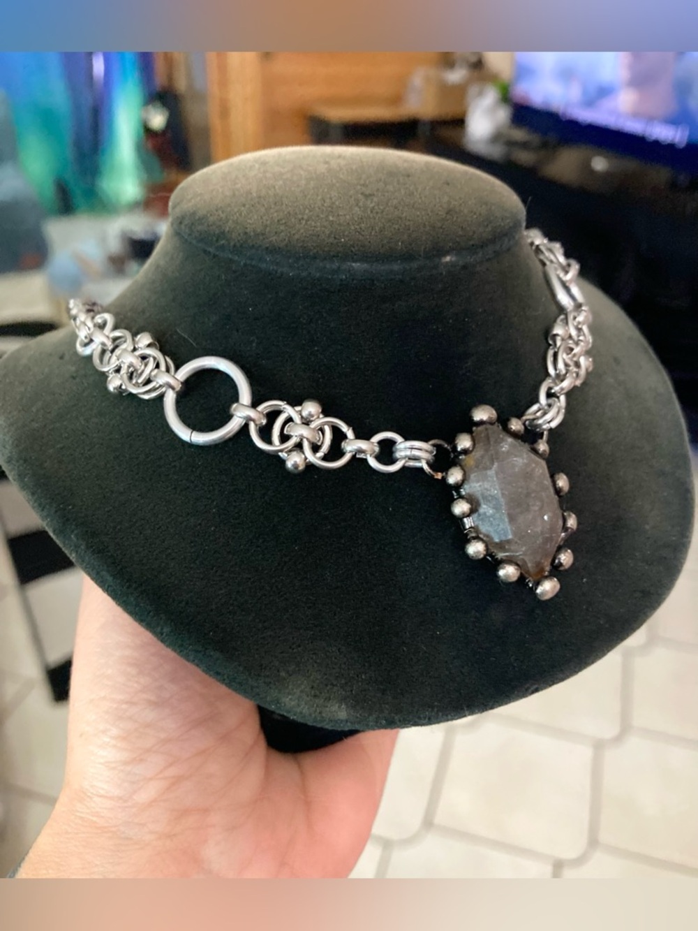 Smoky black herkimer diamond crystal on handmade maille stainless steel chain - Picture 6 of 16
